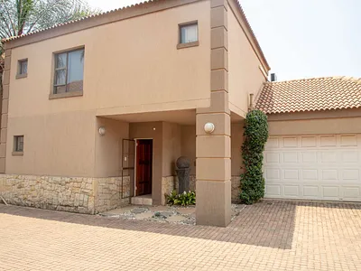 3 Bedroom Townhouse For Sale in Vanderbijlpark - img