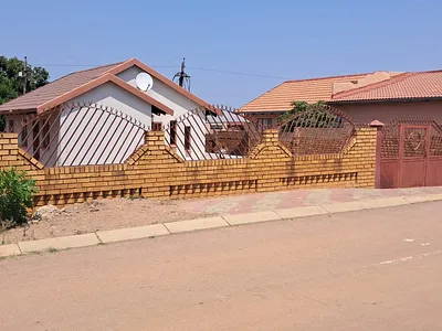 2 Bedroom House To Rent in Soshanguve WW, Soshanguve - TUVO.webp