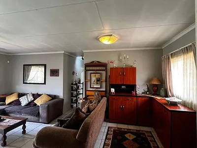 3 Bedroom Townhouse For Sale in Pretoria - aSeU.webp