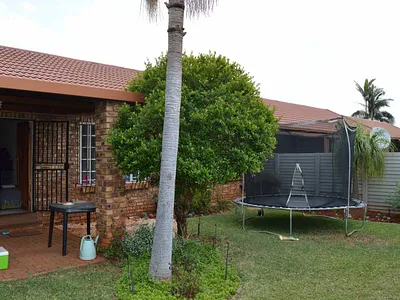 3 Bedroom Townhouse For Sale in Pretoria - aErl.webp