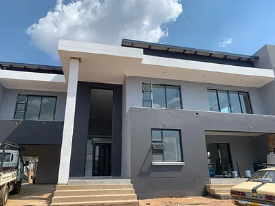 4 Bedroom House For Sale in Pretoria - sJN4.webp