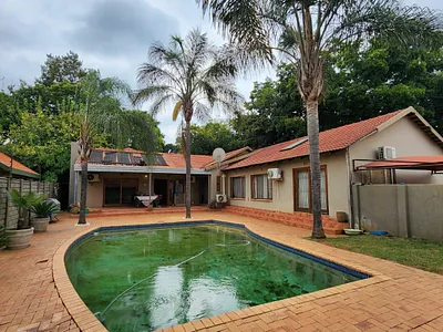 8 Bedroom House For Sale in Wierda Park, Centurion - SPx4.webp