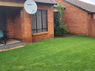 2 Bedroom Townhouse For Sale in Pretoria - ZPLW.webp