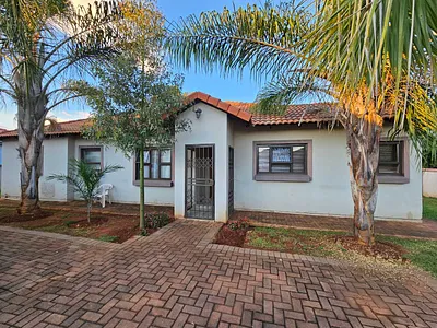 3 Bedroom House For Sale in Akasia - 1t8w.webp