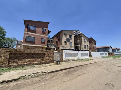 1 Bedroom Apartment For Sale in Kempton Park - LiJO.webp