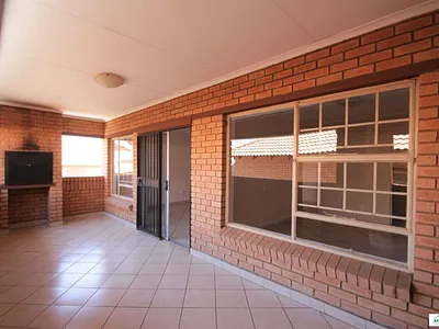2 Bedroom Apartment To Rent in Pretoria - i7UE.webp