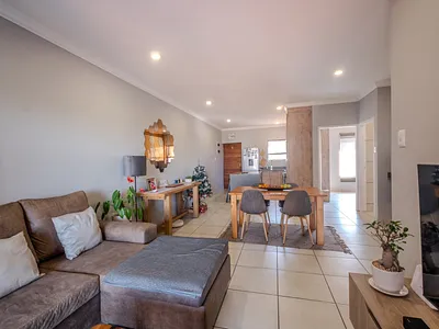 2 Bedroom Apartment For Sale in Pretoria - I5tX.webp