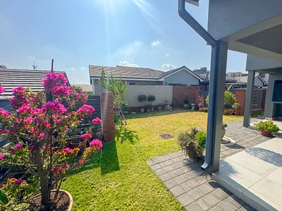 2 Bedroom House For Sale in Waterkloof Estate, Pretoria - yeeE.webp