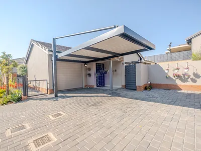 2 Bedroom House For Sale in Pretoria - c0bu.webp