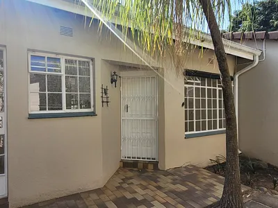 3 Bedroom Townhouse To Rent in Nelspruit - Lfsm.webp