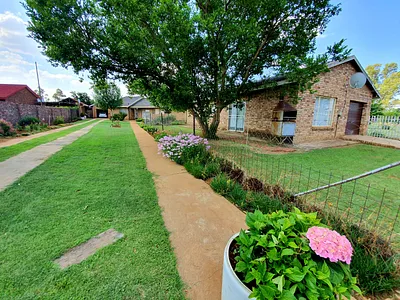 5 Bedroom House For Sale in Ventersdorp - aunx.webp