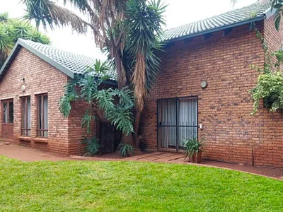 4 Bedroom House For Sale in Zwartkop, Centurion - xtS7.webp