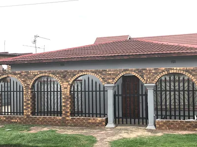 4 Bedroom House For Sale in Benoni - cGcP.webp