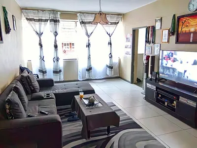 2 Bedroom Apartment For Sale in Pretoria - ta7K.webp