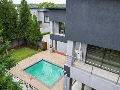 4 Bedroom House For Sale in Sandton - NjR7.webp