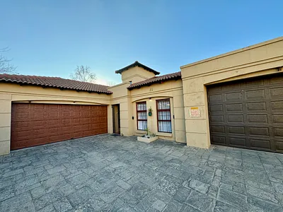3 Bedroom House For Sale in Secunda - Gb8E.webp