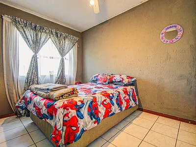2 Bedroom Apartment For Sale in Germiston - 4Qii.webp