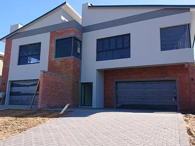 3 Bedroom House For Sale in Mossel Bay - WFt8.webp