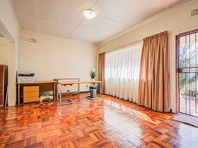 5 Bedroom House For Sale in Edenvale - e3gp.webp