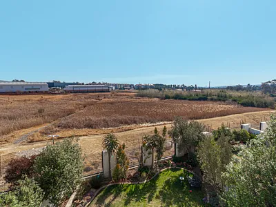 2 Bedroom Apartment For Sale in Edenvale - O5ie.webp