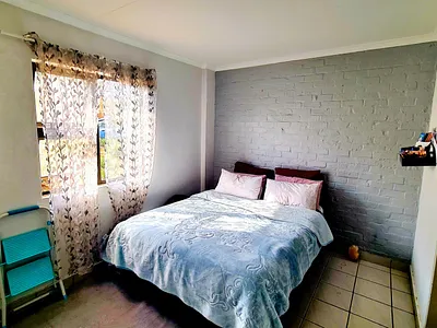 2 Bedroom Apartment For Sale in Centurion - 4JvO.webp