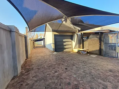 3 Bedroom House For Sale in Klerksdorp - pSse.webp