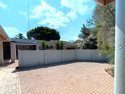 6 Bedroom House For Sale in Benoni - yBnT.webp