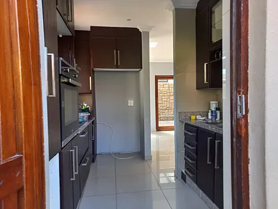 3 Bedroom Townhouse For Sale in Randburg - oqSH.webp