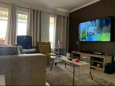 2 Bedroom Apartment For Sale in Akasia - tyzL.webp