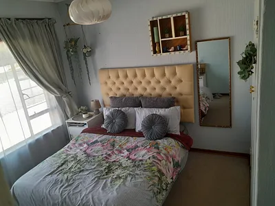 3 Bedroom Apartment For Sale in Johannesburg - SIlR.webp