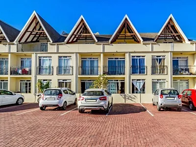 2 Bedroom Apartment For Sale in Gordons Bay - z40g.webp
