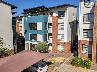 2 Bedroom Townhouse For Sale in Edenvale - mDy6.webp