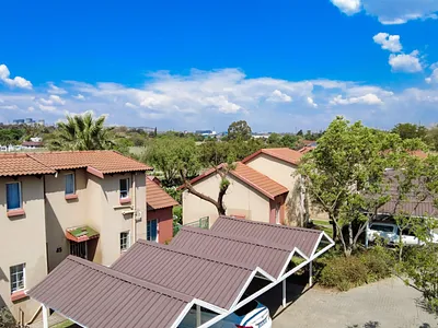 3 Bedroom Townhouse For Sale in Edenvale - 2oem.webp
