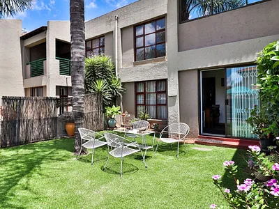 2 Bedroom Townhouse For Sale in Edenvale - SOMv.webp