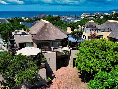 4 Bedroom House For Sale in Wilderness - zavv.webp