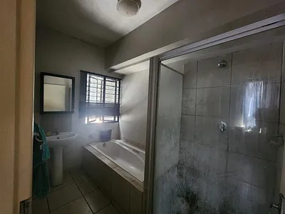 2 Bedroom Apartment For Sale in Nelspruit - XxTz.webp