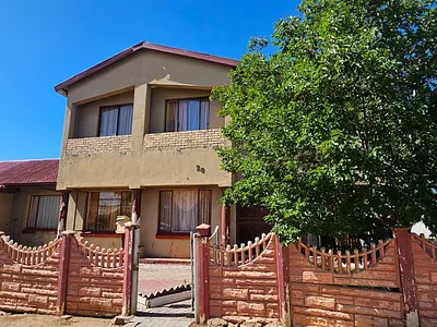 5 Bedroom House For Sale in Kimberley - n81w.webp