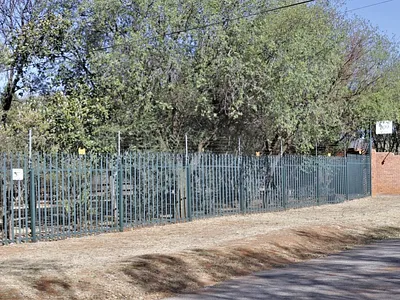 14 Bedroom House For Sale in Eikenhof - kS4n.webp