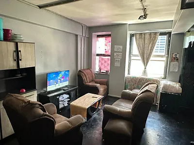 1 Bedroom Apartment For Sale in Johannesburg - SqYy.webp
