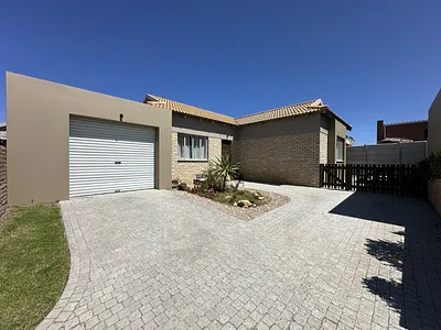 3 Bedroom House For Sale in George - XH05.webp