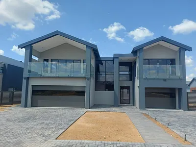 5 Bedroom House For Sale in Pretoria - x5kk.webp