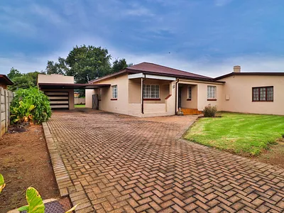 3 Bedroom House For Sale in Springs - Xmii.webp