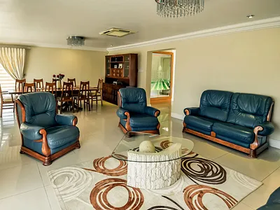 6 Bedroom House For Sale in Paarl - CTHt.webp