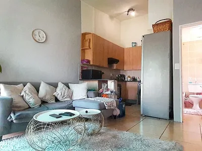 2 Bedroom Townhouse For Sale in Roodepoort - S3Mf.webp