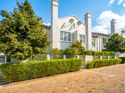 3 Bedroom Townhouse For Sale in Sandton - HfK3.webp