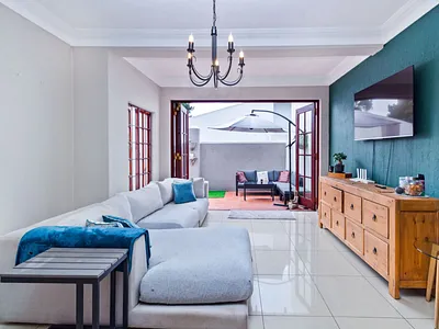 3 Bedroom Townhouse For Sale in Sandton - rLWD.webp