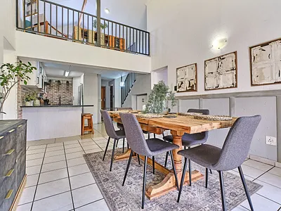 3 Bedroom Townhouse For Sale in Roodepoort - 4o9q.webp