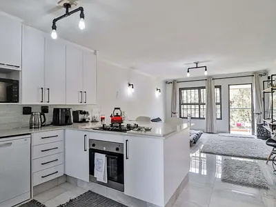 3 Bedroom Townhouse For Sale in Edenvale - c6Em.webp