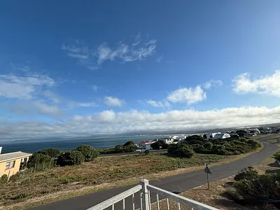 4 Bedroom House For Sale in Gansbaai - QLSU.webp