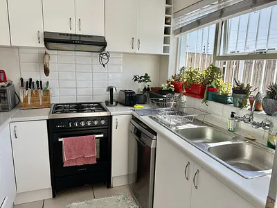 3 Bedroom House For Sale in Cape Town - IcXA.webp